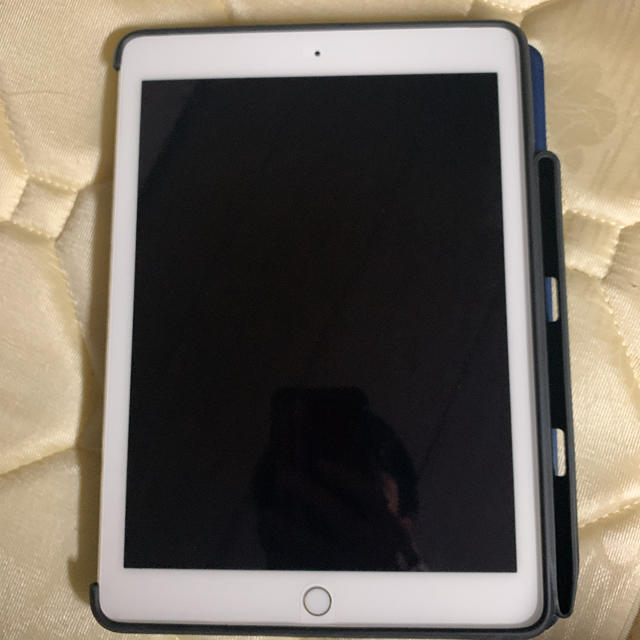 アイパッドiPad Air 2 Wi-Fi Cellular 16GB gold