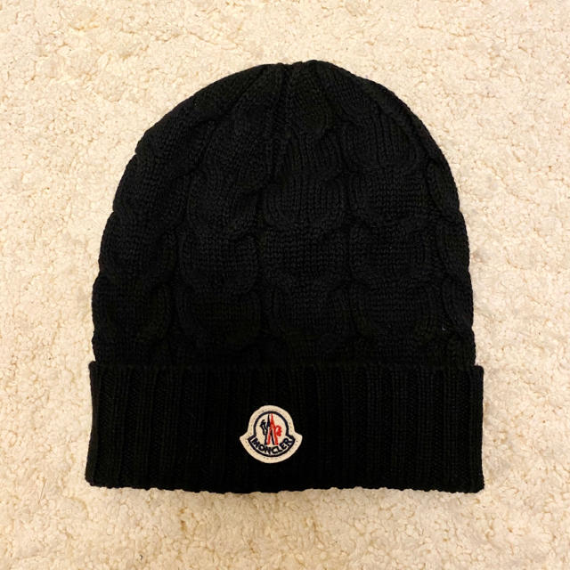 MONCLER(モンクレール)の【新品】MONCLER モンクレール ロゴパッチ ニット帽 キッズ L レディースの帽子(ニット帽/ビーニー)の商品写真