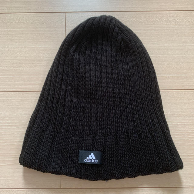 adidas(アディダス)のアディダス　ニット帽 レディースの帽子(ニット帽/ビーニー)の商品写真