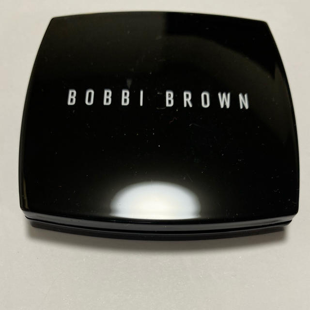 BOBBI BROWN(ボビイブラウン)の【新品】ボビイブラウン　折り畳みミラー レディースのファッション小物(ミラー)の商品写真