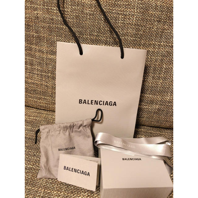 Balenciaga(バレンシアガ)のなかc様専用バレンシアガ  ショップ袋　リボン レディースのバッグ(ショップ袋)の商品写真