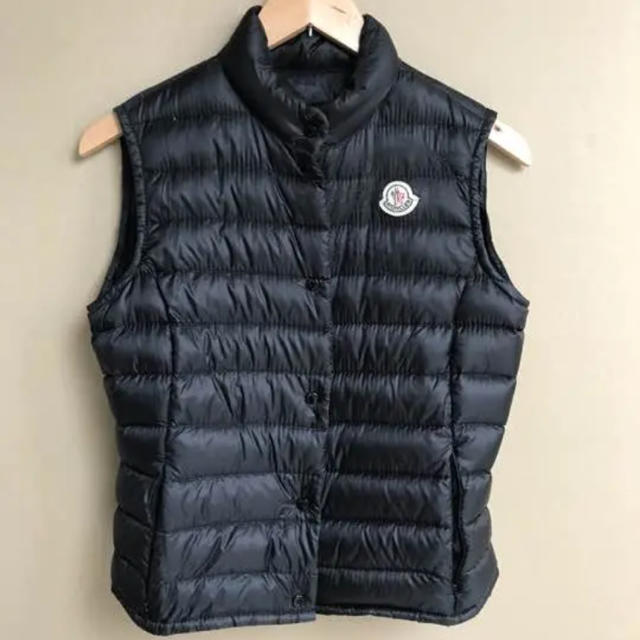 MONCLER(モンクレール)のはるじゅさま専用　モンクレール  ダウンベスト　レディース  レディースのジャケット/アウター(ダウンベスト)の商品写真