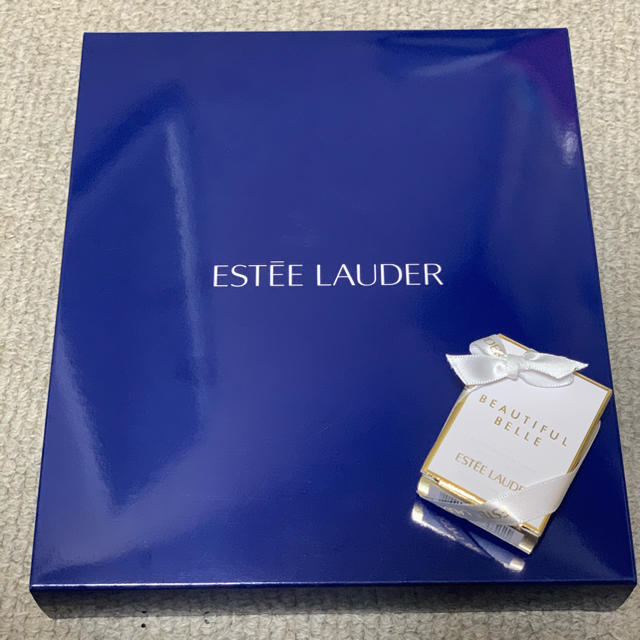 Estee Lauder(エスティローダー)のエスティーローダー　タオル・フレグランス コスメ/美容の香水(香水(女性用))の商品写真