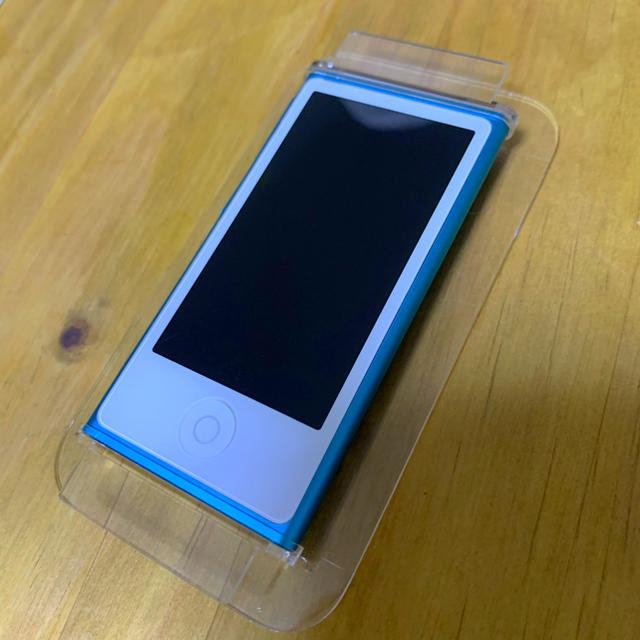 Apple(アップル)のiPod nano 第7世代 16GB スマホ/家電/カメラのオーディオ機器(ポータブルプレーヤー)の商品写真