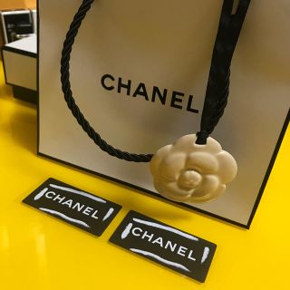 シャネル(CHANEL)のCHANEL 陶器製カメリアチャーム　連休中プライスダウン‼️ラスト❣️(ノベルティグッズ)