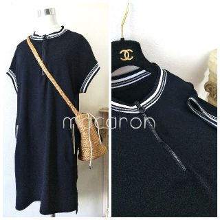 ザラ(ZARA)の未使用ザラZARAライン入りジャージ風ワンピースstoryビームス秋服ジーナシス(ひざ丈ワンピース)