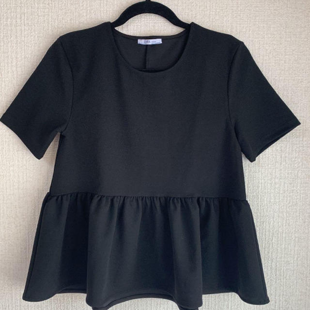 ZARA(ザラ)のZARA ペプラムトップス レディースのトップス(カットソー(半袖/袖なし))の商品写真