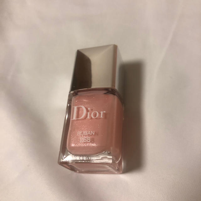 Dior(ディオール)のディオール　ヴェルニ　268 RUBAN コスメ/美容のネイル(マニキュア)の商品写真