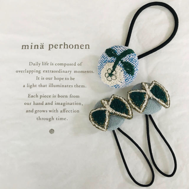 mina perhonen(ミナペルホネン)のミナペルホネン  ヘアゴム  ハンドメイド ハンドメイドのアクセサリー(ヘアアクセサリー)の商品写真