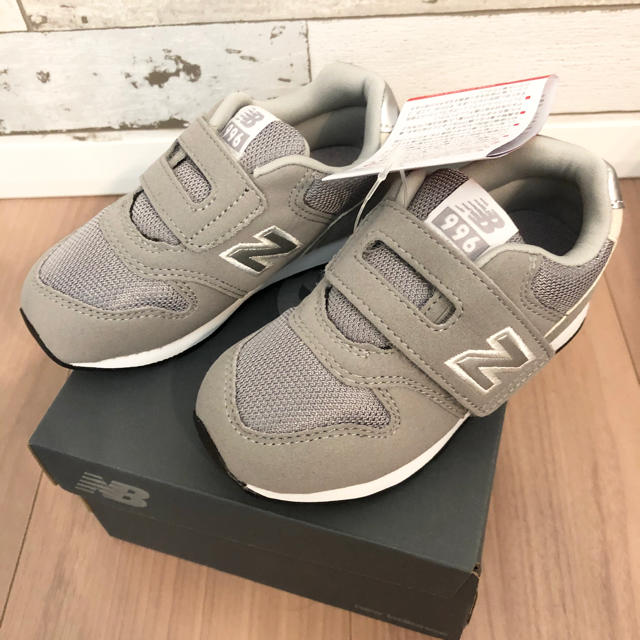 New Balance(ニューバランス)の新品未使用　ニューバランス　 スニーカー 　キッズ　996　【15.5cm】 キッズ/ベビー/マタニティのキッズ靴/シューズ(15cm~)(スニーカー)の商品写真