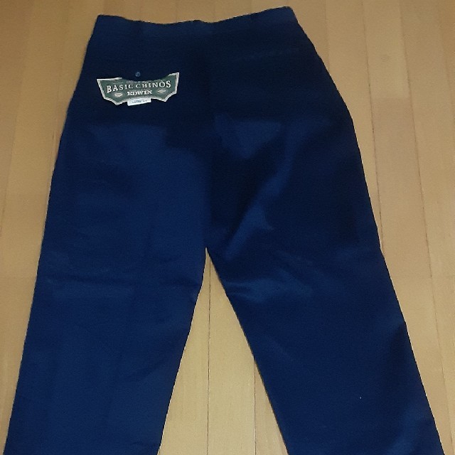 EDWIN(エドウィン)のEDWIN Basic Chinos Loose Fit Size 34 メンズのパンツ(チノパン)の商品写真