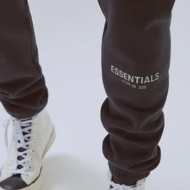 FEAR OF GOD(フィアオブゴッド)のht5610様専用 ESSENTIALS Black Pants S メンズのトップス(スウェット)の商品写真