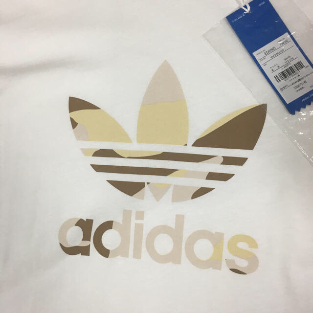 adidas(アディダス)の【新品】adidas シャツ　カモフラ　迷彩　L メンズのトップス(Tシャツ/カットソー(半袖/袖なし))の商品写真