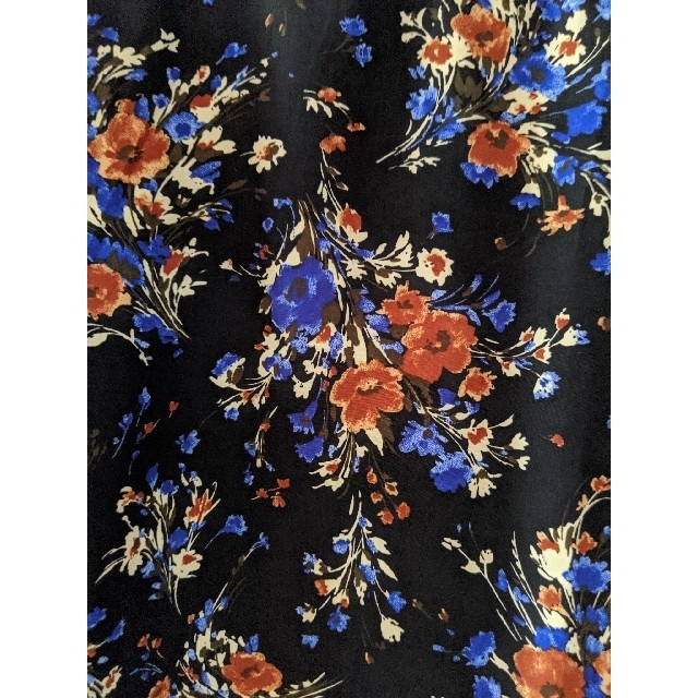 ROPE’(ロペ)の新品　 ROPE(ロペ)　花柄スカート レディースのスカート(ひざ丈スカート)の商品写真