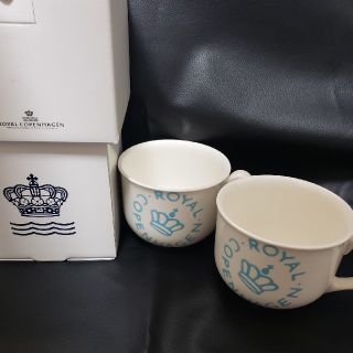 ロイヤルコペンハーゲン(ROYAL COPENHAGEN)の新品　ロイヤル コペンハーゲン　ニューシグネチャー　ペア　マグカップ　箱入り(食器)