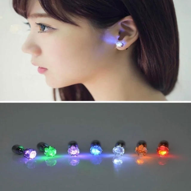 LEDピアス【両耳分2個セット】 メンズのアクセサリー(ピアス(両耳用))の商品写真