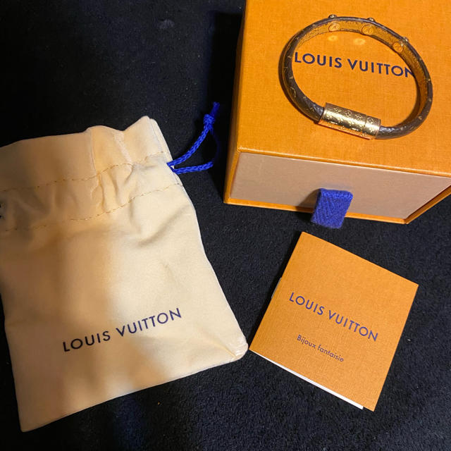 LOUIS VUITTON(ルイヴィトン)のルイヴィトン バングル　ブレスレット レディースのアクセサリー(ブレスレット/バングル)の商品写真