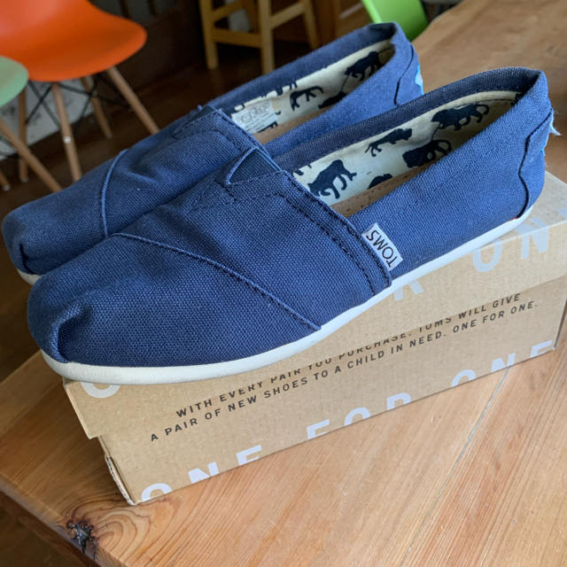 TOMS(トムズ)のTOMS レディースの靴/シューズ(スリッポン/モカシン)の商品写真