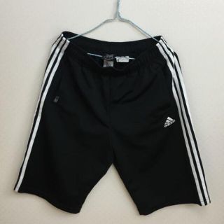 アディダス(adidas)のアディダスハーフパンツ(ショートパンツ)