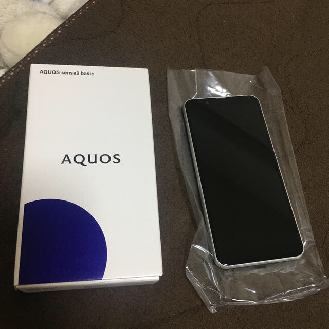 AQUOS(アクオス)のAQUOS.sense3basic.新品未使用 スマホ/家電/カメラのスマートフォン/携帯電話(スマートフォン本体)の商品写真