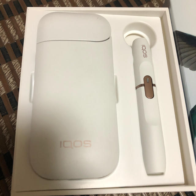 IQOS(アイコス)のIQOS2.4 Plus キット　中古品 メンズのファッション小物(タバコグッズ)の商品写真