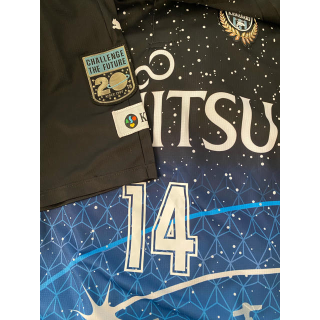 PUMA(プーマ)の川崎フロンターレ　宇宙ユニフォーム スポーツ/アウトドアのサッカー/フットサル(ウェア)の商品写真