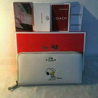 Coach Coachスヌーピー長財布白男女兼用新品の通販 ラクマ