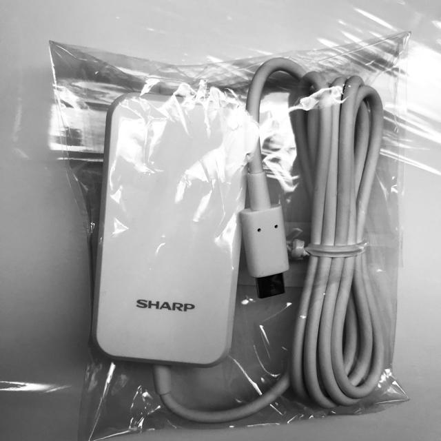 SHARP(シャープ)の未開封SHARP type-C 急速充電器 SH-AC05 / 0602PQA スマホ/家電/カメラのスマートフォン/携帯電話(バッテリー/充電器)の商品写真