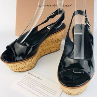 ジャンヴィットロッシ(Gianvito Rossi)のジャンビトロッシ★パテントレザー プラットフォーム サンダル（351/2）(サンダル)