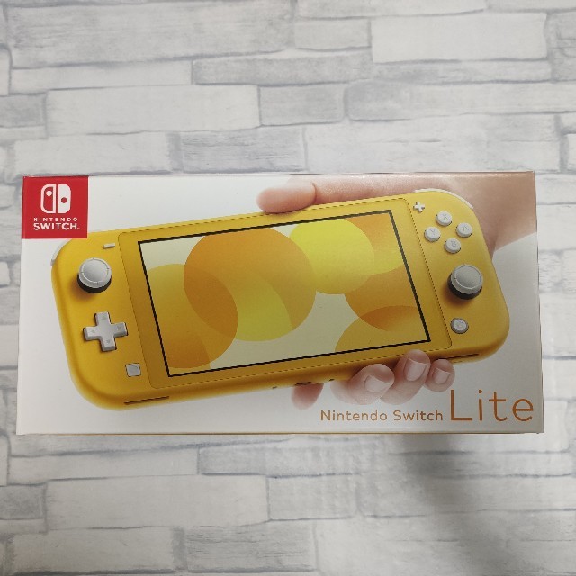 Nintendo Switch LITE　イエロー　ニンテンドー　スイッチライト