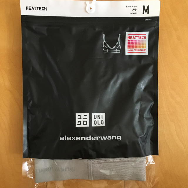 Alexander Wang(アレキサンダーワン)のtom .様専用　新品　UNIQLO Alexanderwang ブラM レディースの下着/アンダーウェア(ブラ)の商品写真