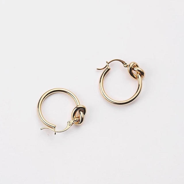 DEUXIEME CLASSE(ドゥーズィエムクラス)のknot small hoop pierce ◯IP Gold Coating レディースのアクセサリー(ピアス)の商品写真