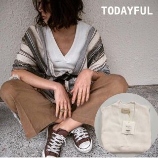 トゥデイフル(TODAYFUL)のTODAYFUL Cross Vneck Knit 新品タグ付き　吉田玲香(ニット/セーター)