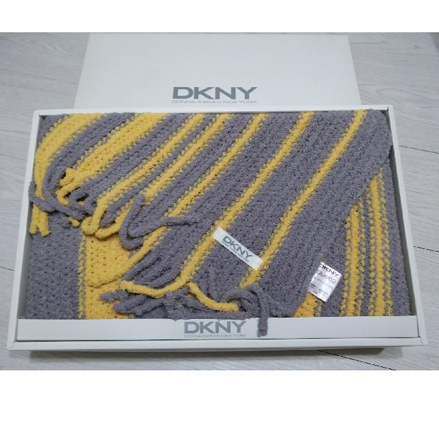 DKNY(ダナキャランニューヨーク)の☆新品未使用☆DKNYひざ掛け キッズ/ベビー/マタニティのこども用ファッション小物(おくるみ/ブランケット)の商品写真