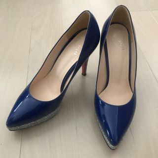 クリスチャンルブタン(Christian Louboutin)のブルーエナメル　レッドソールシューズ(ハイヒール/パンプス)