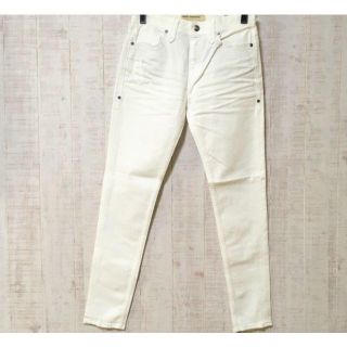 TAVERNITI SO JEANS(ホワイト/白色系)のフリマアイテム一覧 TAVERNITI SO JEANS(ホワイト/白色系)のフリマアイテム一覧