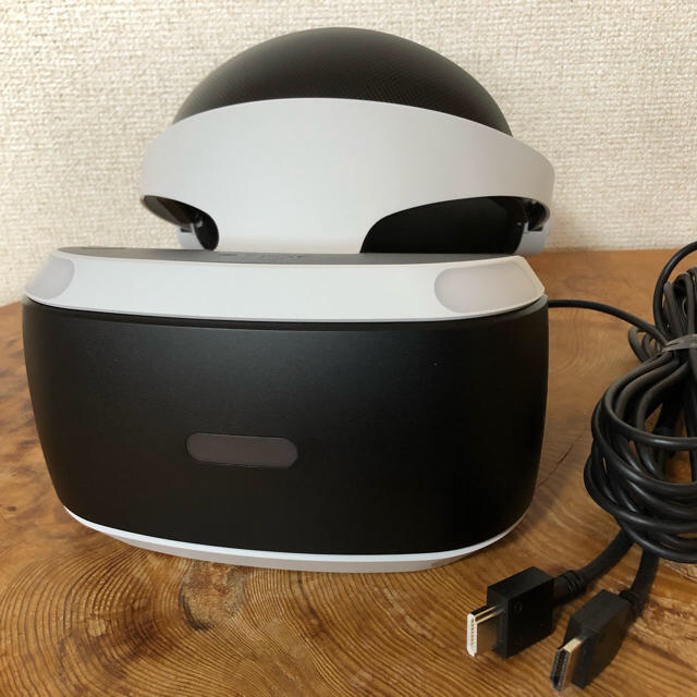 PlayStation VR(プレイステーションヴィーアール)のPlayStationVR MEGA PACK エンタメ/ホビーのゲームソフト/ゲーム機本体(家庭用ゲーム機本体)の商品写真