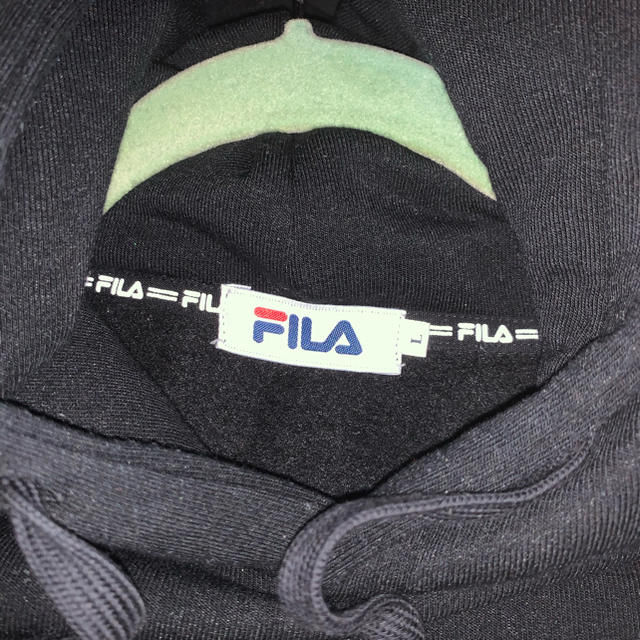 FILA(フィラ)の【超美品】∴WEGO/FIRA別注ミニマルロゴプリントパーカー◆Size:L メンズのトップス(パーカー)の商品写真