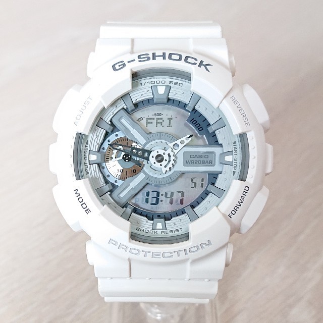 美品【CASIO/G-SHOCK】デジアナ メンズ腕時計 GA-110C