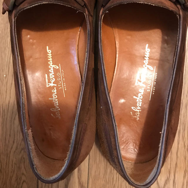 Salvatore Ferragamo(サルヴァトーレフェラガモ)のSalvatore Ferragamo  スウェードローファー メンズの靴/シューズ(ドレス/ビジネス)の商品写真