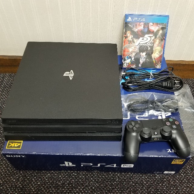 PlayStation 4 pro 1TB+おまけペルソナ5他