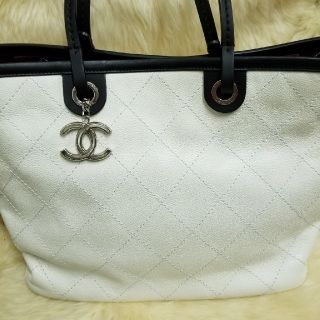 シャネル(CHANEL)のCHANELシャネルトートバッグ(トートバッグ)