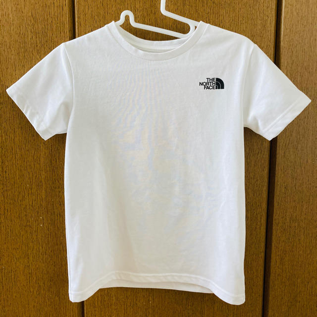 THE NORTH FACE(ザノースフェイス)のノースフェイス Tシャツ 140 キッズ 白 キッズ/ベビー/マタニティのキッズ服女の子用(90cm~)(Tシャツ/カットソー)の商品写真