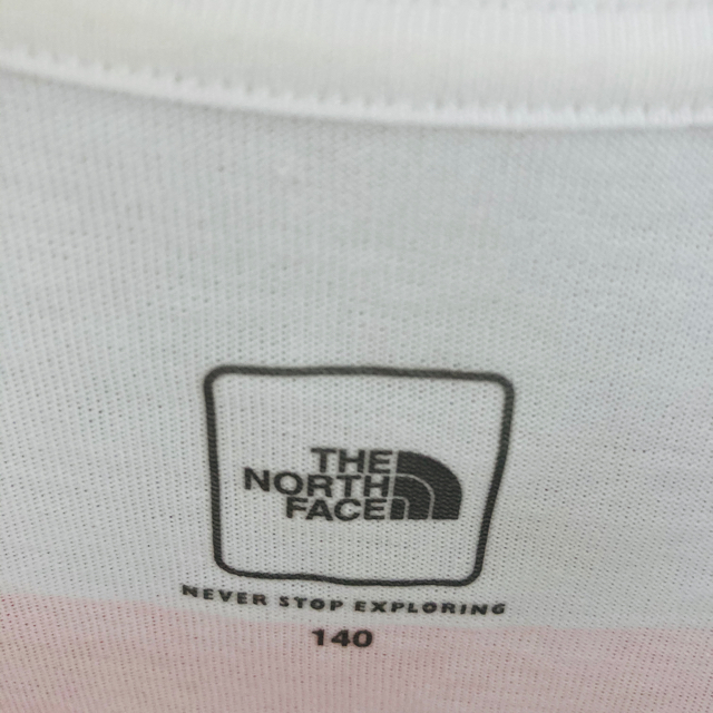 THE NORTH FACE(ザノースフェイス)のノースフェイス Tシャツ 140 キッズ 白 キッズ/ベビー/マタニティのキッズ服女の子用(90cm~)(Tシャツ/カットソー)の商品写真