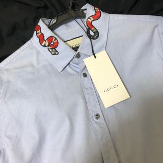 グッチ(Gucci)のGUCCI スネーク シャツ BTS テテ着用(シャツ)