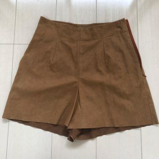 フォクシー(FOXEY)のデイジーリンのショートパンツ キュロット(ショートパンツ)