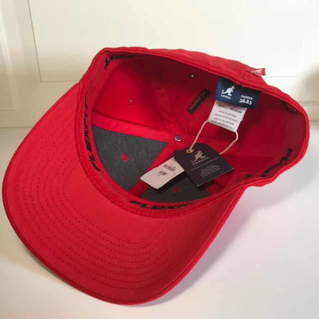 KANGOL(カンゴール)の新品未使用　KANGOL カンゴール　ベースボールキャップ　送料無料　男女兼用 メンズの帽子(キャップ)の商品写真