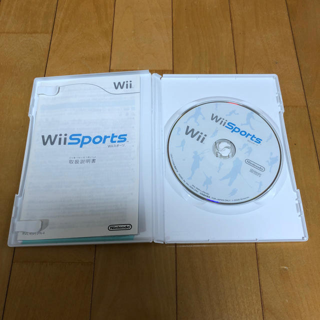 Wii(ウィー)のWiiスポーツ Wii エンタメ/ホビーのゲームソフト/ゲーム機本体(家庭用ゲームソフト)の商品写真