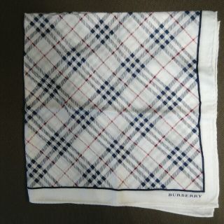 バーバリー(BURBERRY)のBurberryハンカチ　ベージュ(ハンカチ)