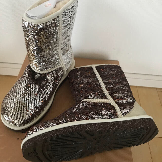 UGG ムートンブーツ クラシックショート スパンコール 新品 US7 24cm